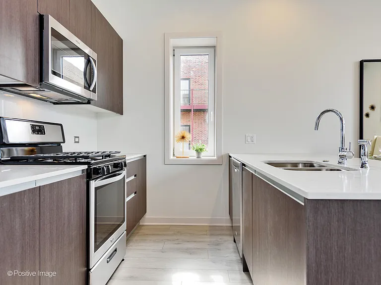 6537 W Dickens Ave #3W — Photo 13