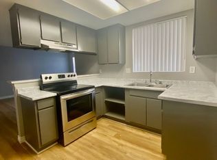 Palm Court, Fontana, CA 92335