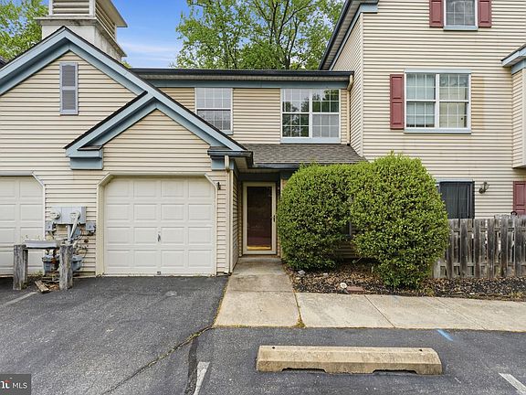 2nd image of 461 Stonebridge Blvd