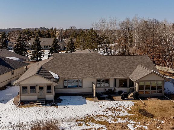 3rd image of 14740 Fairway Dr