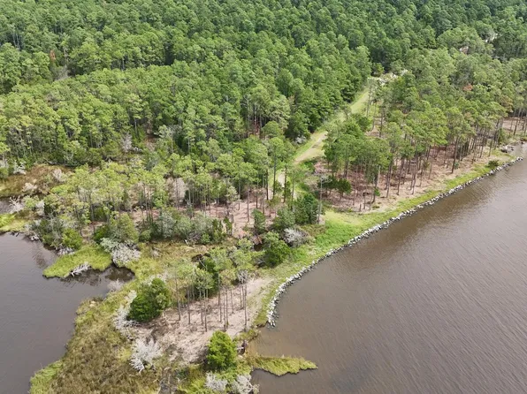 3572 Upper Neck Road, Bayboro, NC 28515