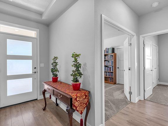 3rd image of 2474 Morris Ave