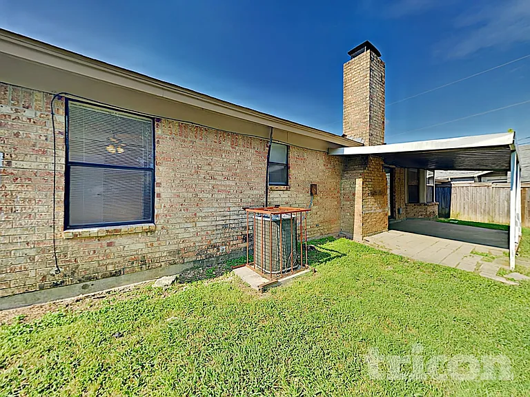 6321 Macarthur Dr — Photo 15