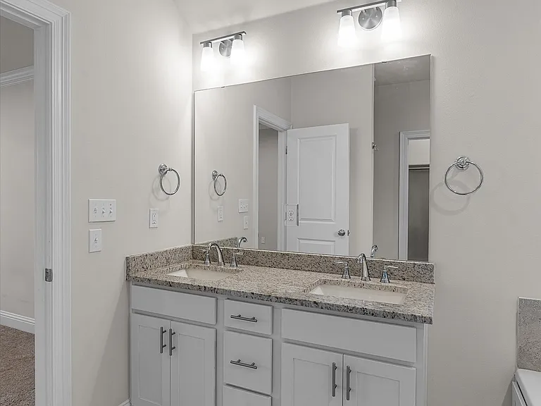 257 Sedgewick Ave — Photo 11