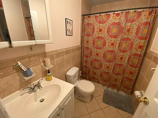 Rented by Premier Metro Realty Corp | media 50