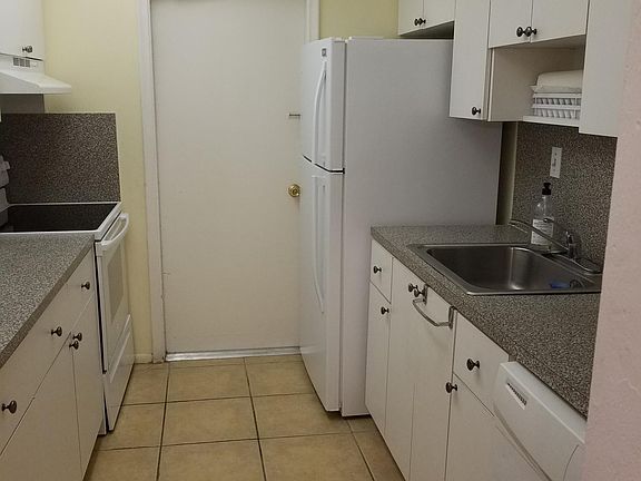 3rd image of 7911 SW 104th St APT G112