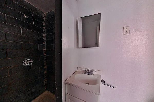 Rented by REAL New York | media 12