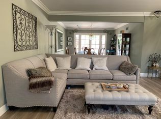 19641 Phoenix Ln, Huntington Beach, CA 92646