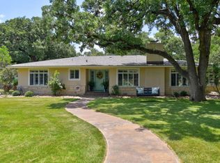 1235 Virginia Dr, Kerrville, TX 78028
