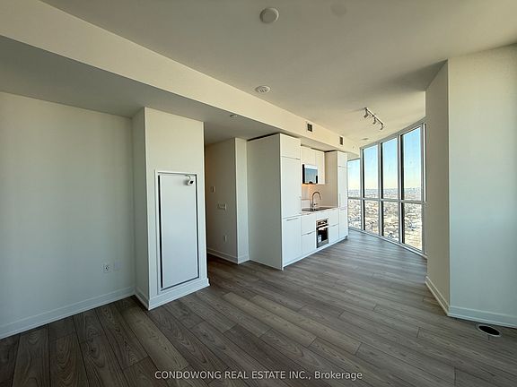 3rd image of 1 Fairview Rd E #2109