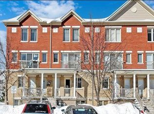 5050 Intrepid Dr #30, Mississauga, ON L5M0E8