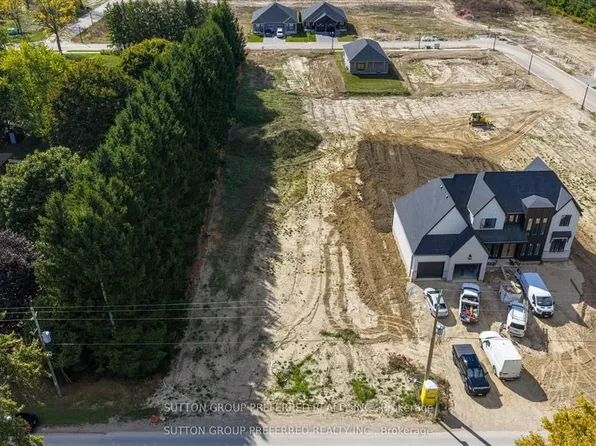 21839 Fairview Rd, Thames Centre, ON N0M 2P0