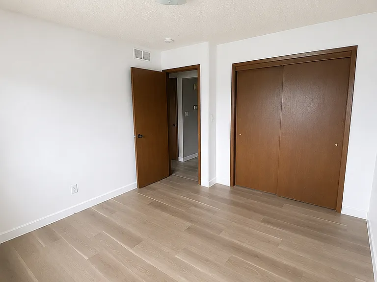 426 Jeffrey Ln — Photo 7