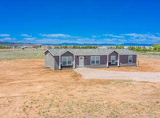 24452 N Ravens Roost Rd, Paulden, AZ 86334