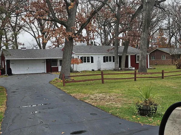 1062 Donna Dr, Belvidere, IL 61008