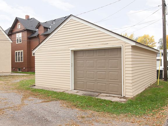 2nd image of 1523 Saint Germain St W