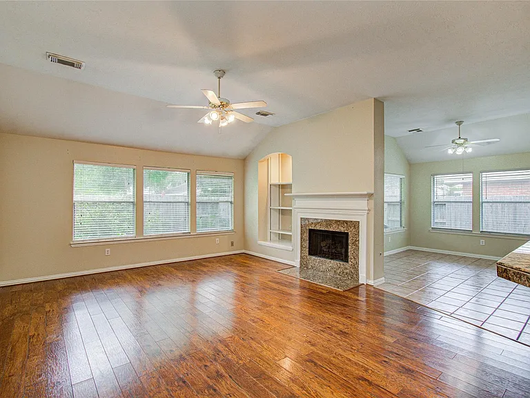 18223 Heathridge Ln — Photo 29