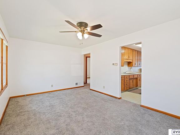 5th image of 3621 Hascall St