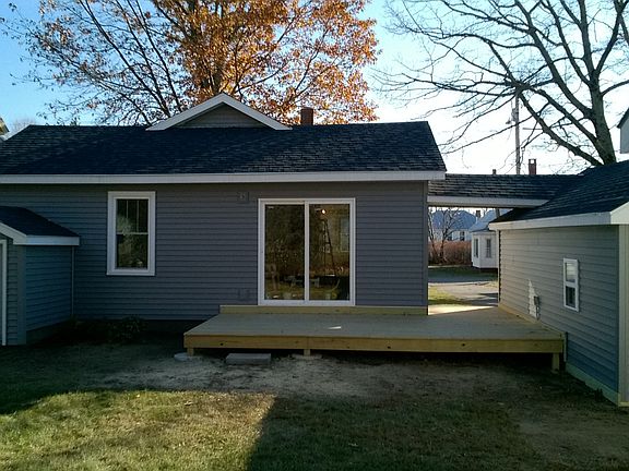 Back yard deck and BBQ area