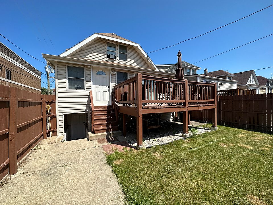 1st image of 4744 N Laramie Ave #G