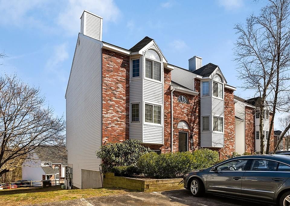 1st image of 121 Tall Oaks Dr Unit U