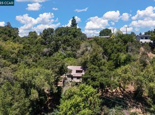 20 La Madronal, Orinda, CA 94563