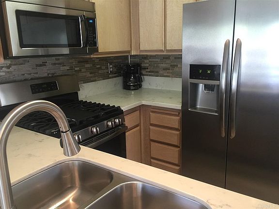 4th image of 420 Stoney Point Way #83-1