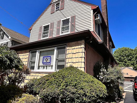 2nd image of 5 Hawthorne Ave