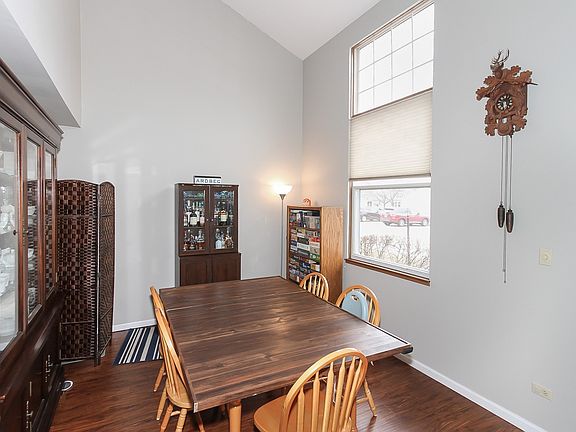 3rd image of 322 W Birchwood Ave #322