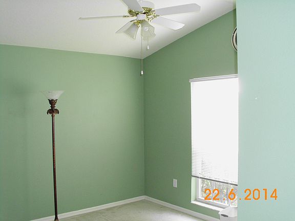 3rd image of 929 Summer Breeze Dr