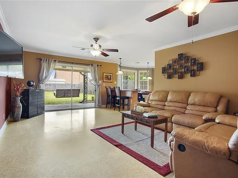 5029 Loveland St — Photo 4