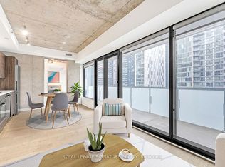 11 Charlotte St #2201, Toronto, ON M5V 0M6