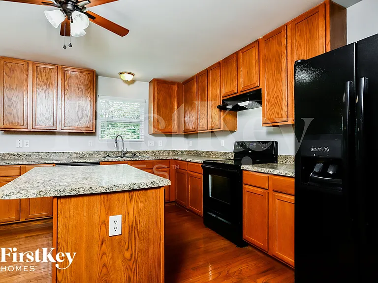 188 Fox Creek Dr — Photo 6