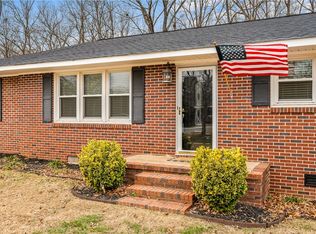 200 Williams St, Iva, SC 29655