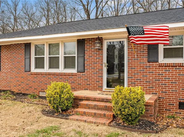 200 Williams St, Iva, SC 29655