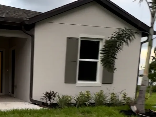 4613 SW Junietta Ter, Port Saint Lucie, FL 34953