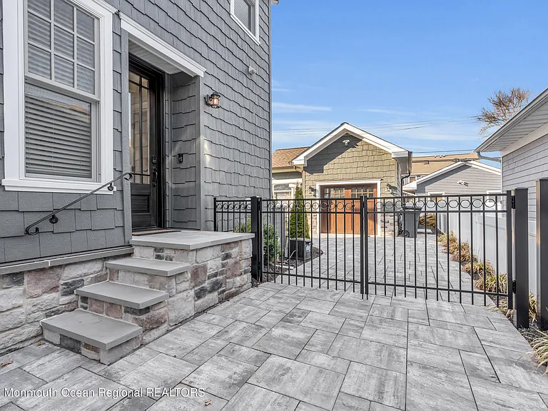 502 Brighton Ave — Photo 72