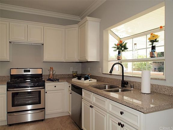 5th image of 12865 Fenton Ave