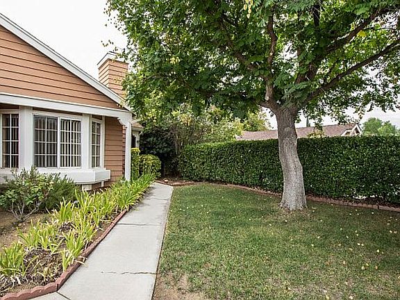4th image of 31915 Green Hill Dr