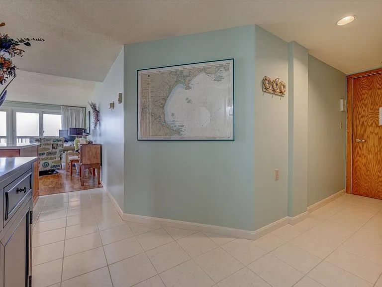 1 Seacliff Ave #3A — Photo 10