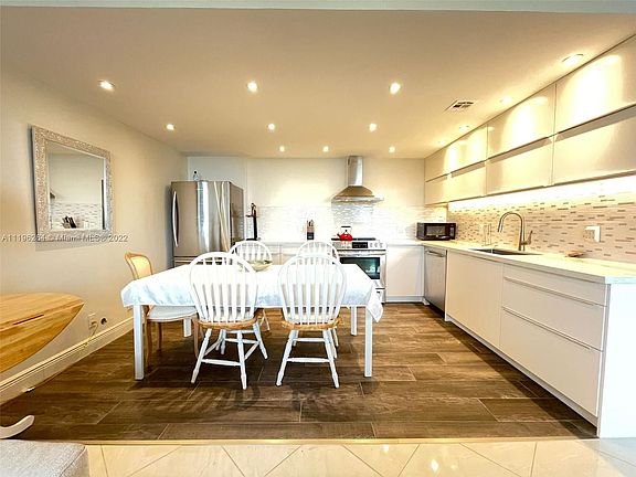 5th image of 3210 Se 10th St #6F