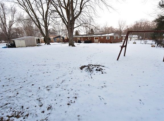 5th image of 2820 Marian Ave