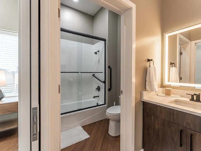 En-Suite Bathroom in Bedroom 2 En-Suite Bathroom in Bedroom 2