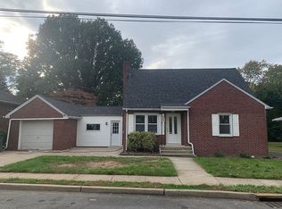 41 Karcher St, Sayreville, NJ 08872