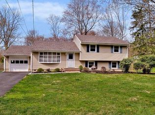 1055 Dellwood Rd, Martinsville, NJ 08836