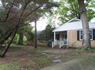 901 Catalina Dr, Newport News, VA 23608