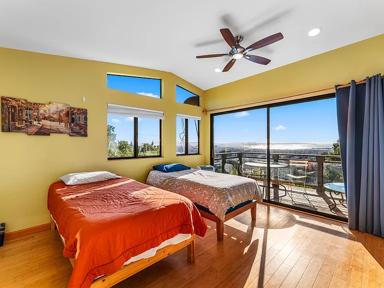 1724 La Vereda Rd — Photo 3