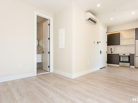 2nd image of 379 Knickerbocker Ave #3F