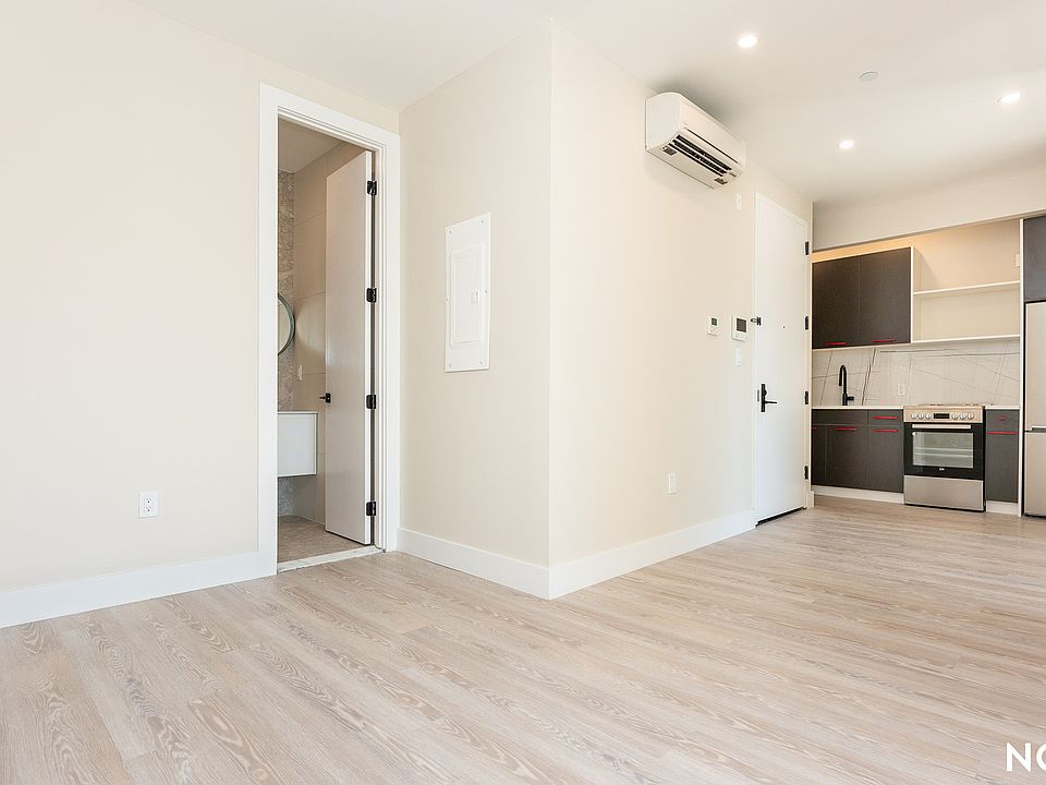 2nd image of 379 Knickerbocker Ave #3E
