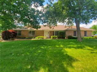 101 Devonshire Dr, Danville, IL 61834